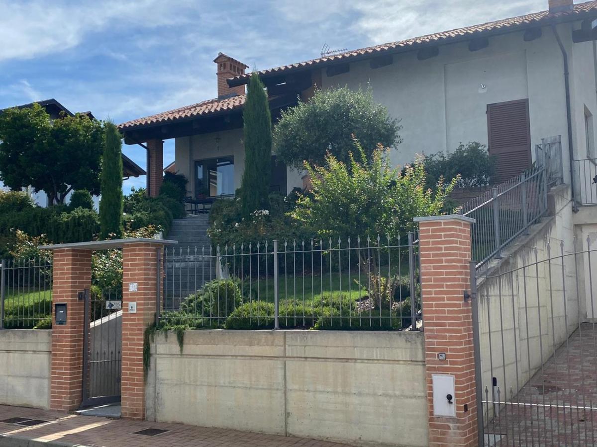 Casa Arge Acomodação com café da manhã La Morra Exterior foto